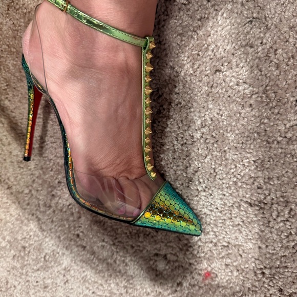 Christian Louboutin Green and Gold Heels with Metallic Accents - Picture 9 of 13